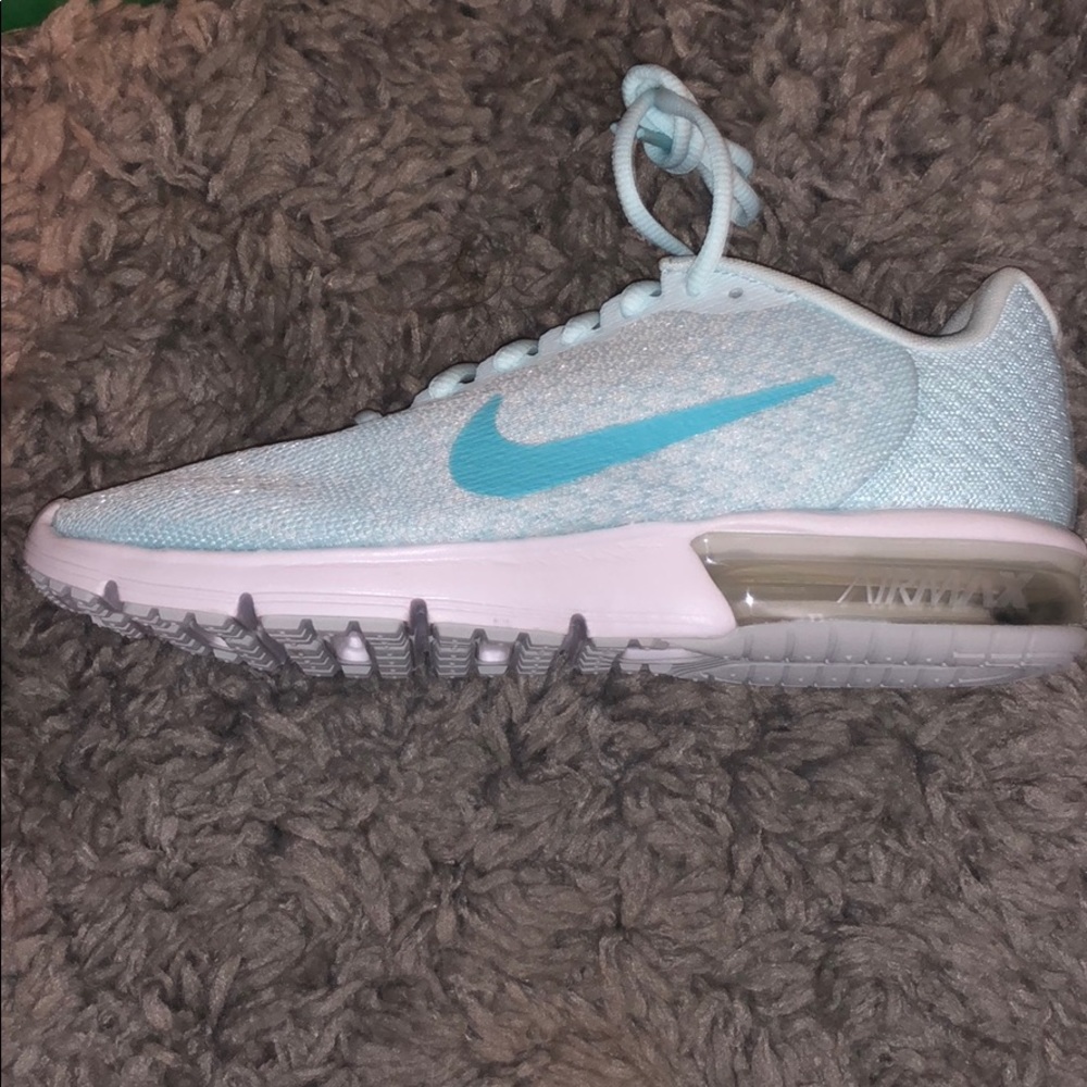 Nike air max women’s shoes NEVER WORN